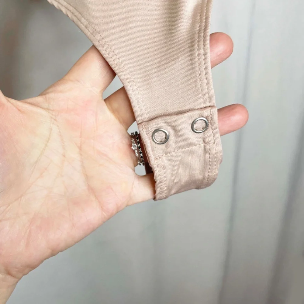 Nude Sleeveless Bodysuit - Picture 5 of 6